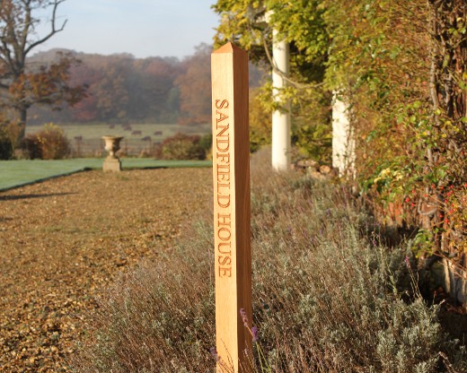 Oak sign posts