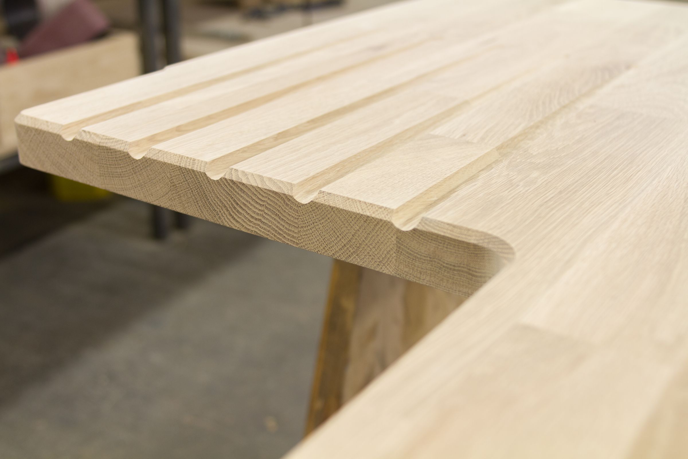 drainage grooves oak worktop Precision-cut drainage grooves on an unoiled solid oak worktop